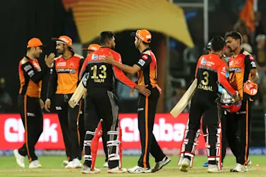 Match Report: M11 – SRH v RCB