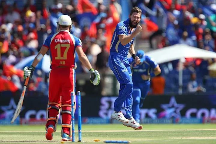 Virat neutralised after double-blow: Richardson