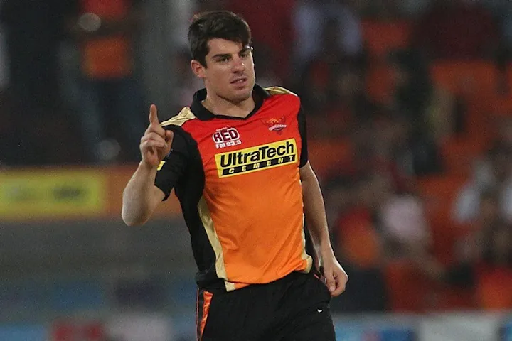 A moment of rewind for Moises Henriques