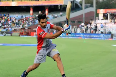 Mandeep Singh joins RCB ahead of 2015 season