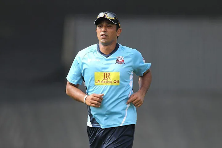 Mahmood, Botha join KKR